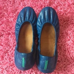 Cobalt blue tieks